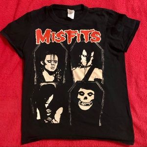 3/$15 - Misfits T-shirt